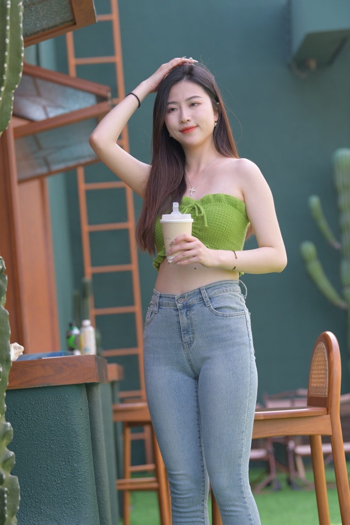 年轻漂亮的保洁4(图1)