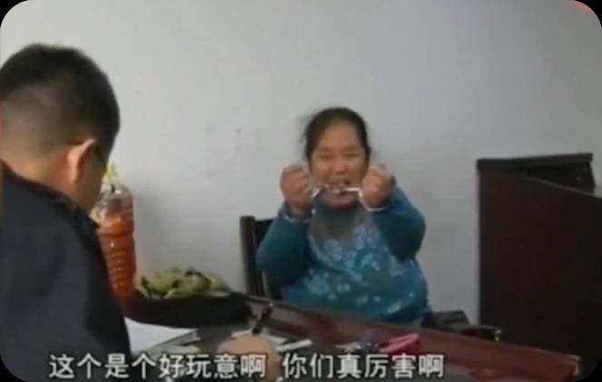 78岁保姆霸占房子2年在执法人员面前称：我行走江湖我怕谁(图4)