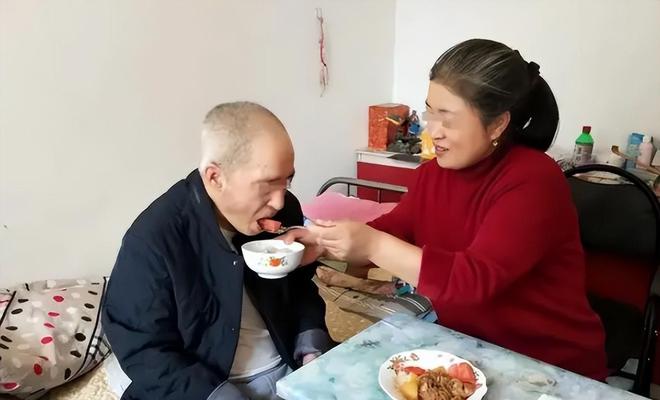 保姆陈宇萍被执行死刑前多次拒绝吃断头饭行刑时已浑身瘫软(图14)
