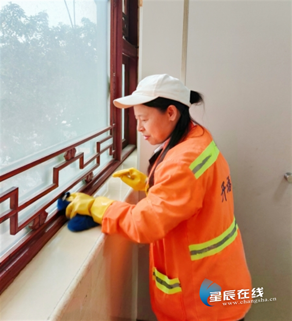 长沙开福区环卫中心推进公厕精细化维护 小细节里的民生大提升(图1)