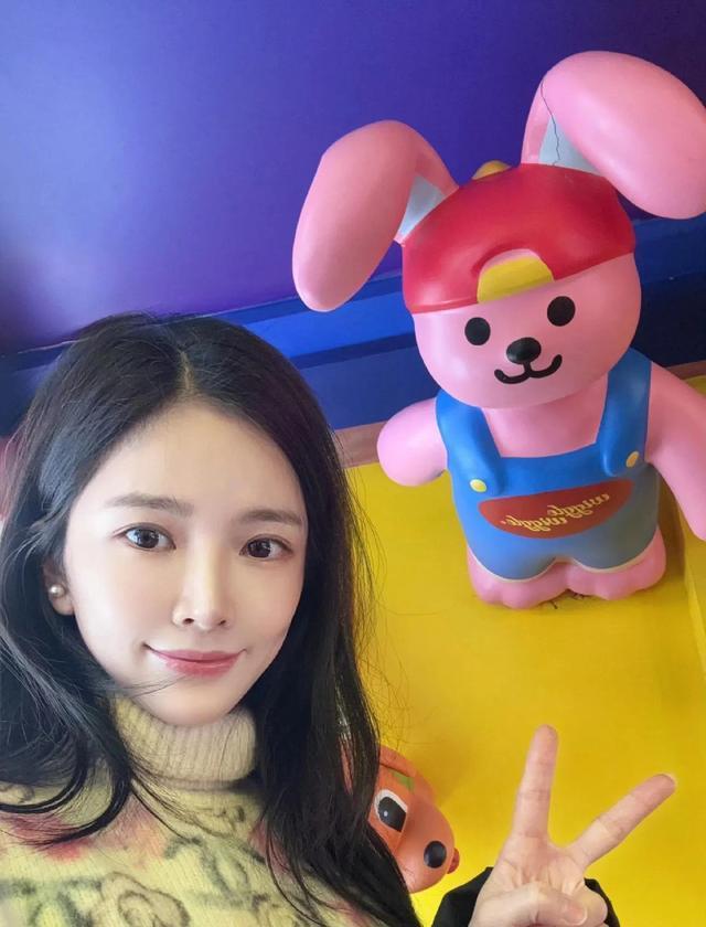 杜淳妻子为家暴发声 保姆事件引爱体育APP发热议(图1)