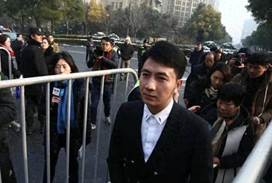 “保姆纵火案”8年后再婚得子的林生斌现状曝光站在风口浪尖(图2)