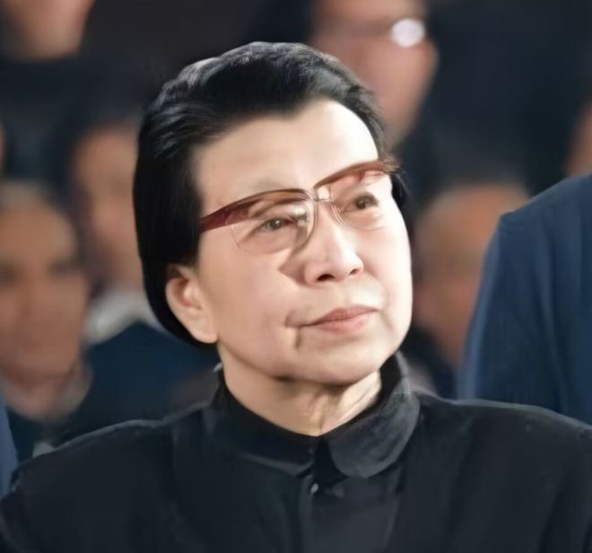 爱体育下载与保姆间的恩怨：对她过往“黑历 史”一清二楚成她的祸根